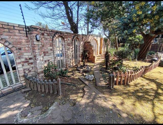 5 BEDROOM HOUSE FOR SALE IN WITFIELD